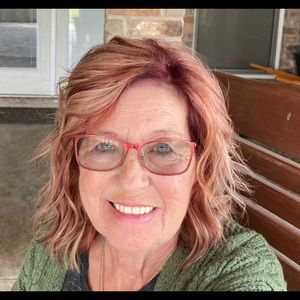 Meet your Posher, Vickie